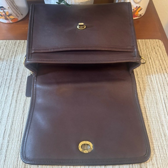❤️SOLD❤️Vintage Coach Mahogany Court Bag 9870 - Picture 7 of 10